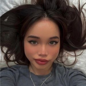 Meet your Posher, Adeline